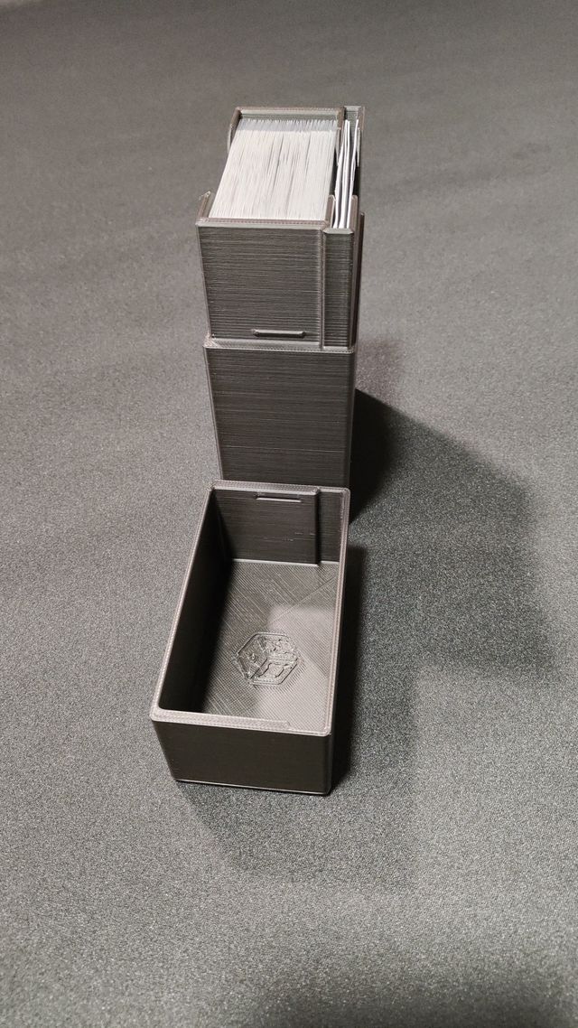 Caja 3D Zodiac Duel en Negro