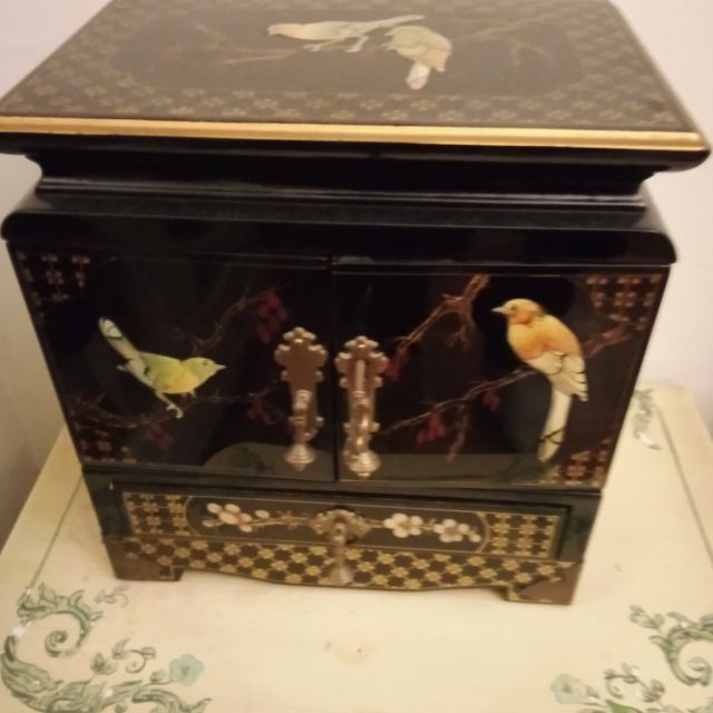 Hollero chinês com marchetaria