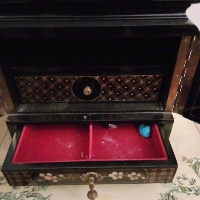 Hollero chinês com marchetaria