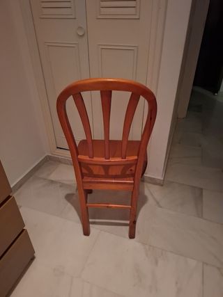 Preciosa silla maciza vintage