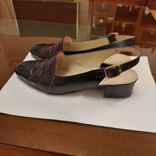 Zapatos de piel, abiertos talón azul marino