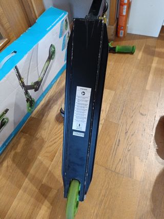 Patinete scooter marca Avigo