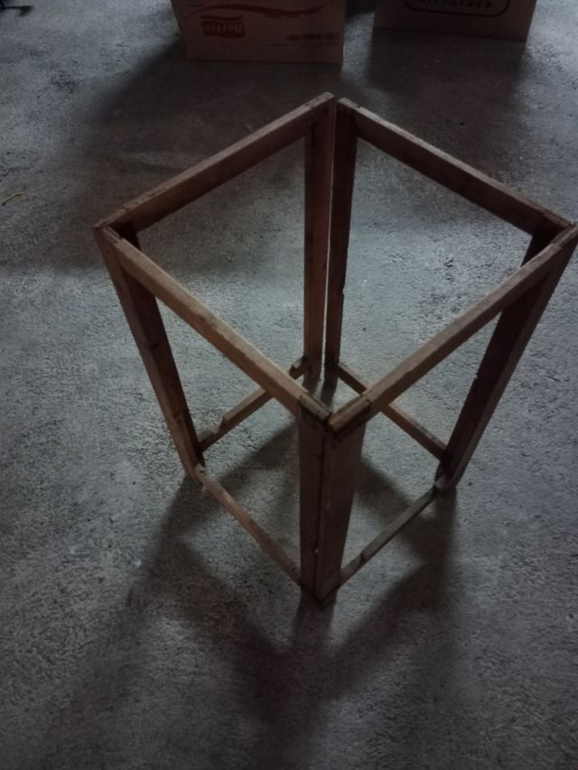 Estructura articulada antigua madera