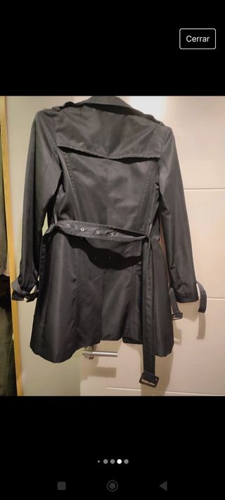 Gabardina en negro ada gatti. Talla S
