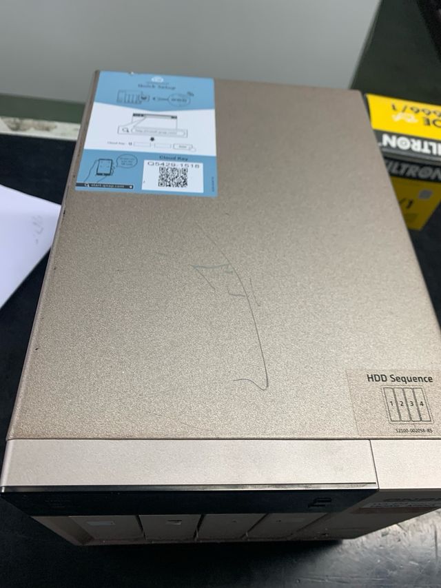 CAJA  NAS QNAP TVS 473