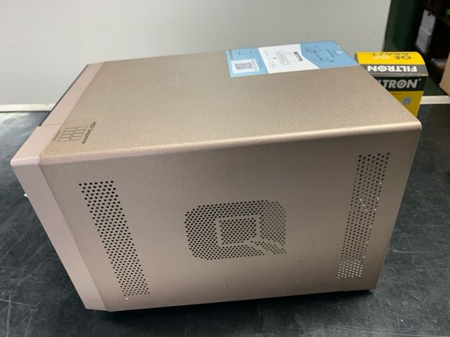 CAJA  NAS QNAP TVS 473