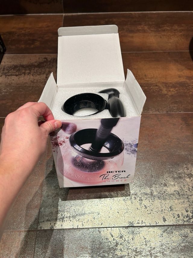 LIMPIADOR DE BROCHAS ELECTRÓNICO de Beter