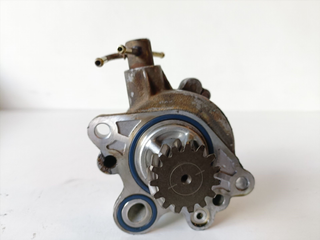 Depresor freno / bomba vacio Mitsubishi Montero (