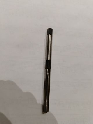 Escariador manual cilindrico 8 mm