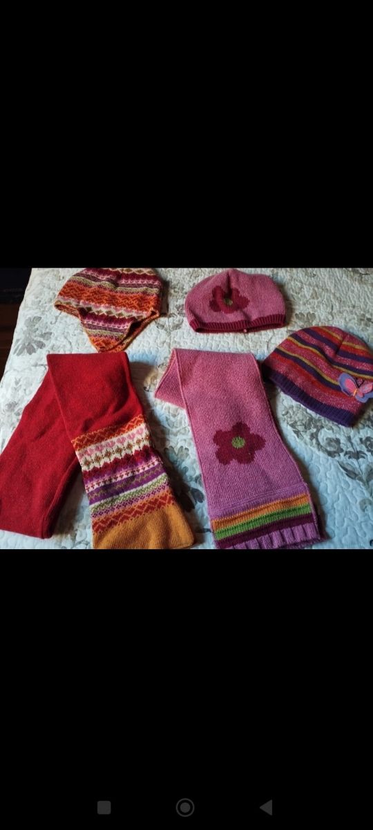 Conjunto gorro y bufanda barbie