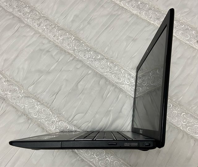 Portatil Asus F552E