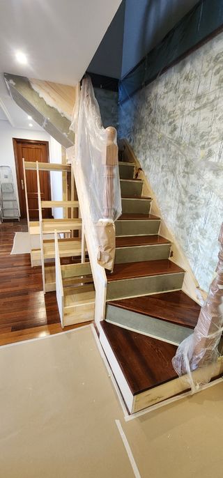 Fabricación escaleras en madera