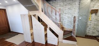 Fabricación escaleras en madera