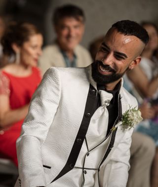 Traje de novio blanco boda