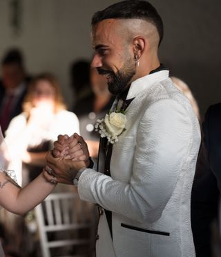 Traje de novio blanco boda