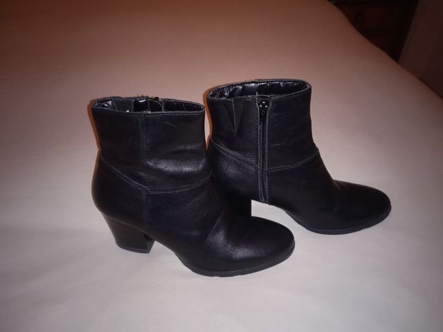 Botín de piel negro N 36