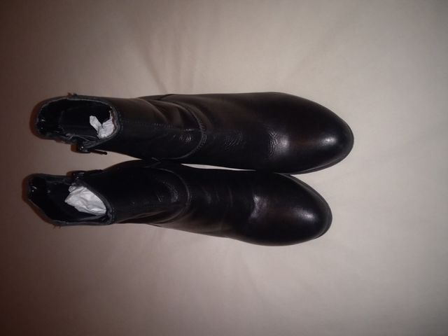 Botín de piel negro N 36