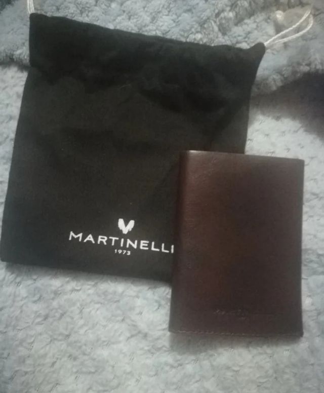 Tarjetero y billetera de piel martinelli