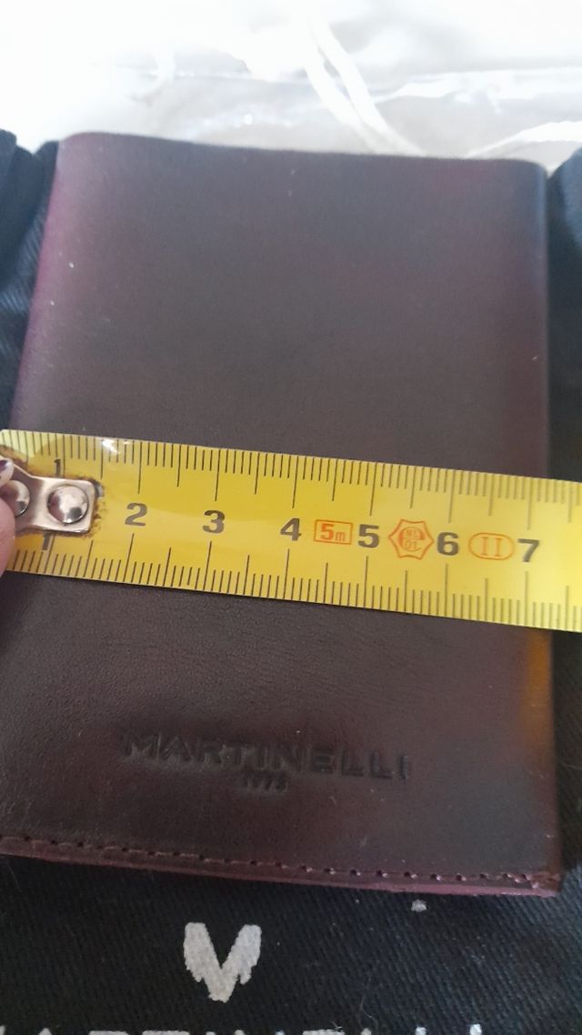 Tarjetero y billetera de piel martinelli