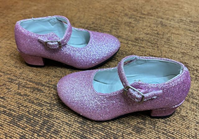 Zapato Sevillana n24 calzan pequeño