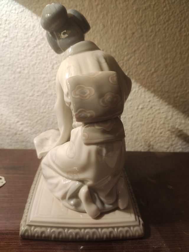 Figura Lladrô Oriental Geisha