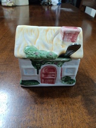 Zuccheriera a forma di casa vintage