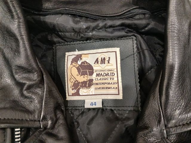 Cazadora de cuero Ami