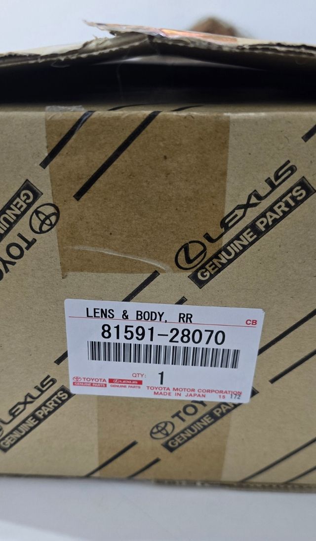 Luz trasera interior izquierda Toyota Previa II