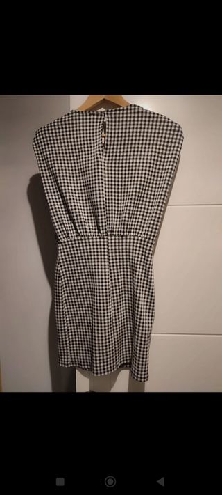 Vestido mini a cuadros talla M zara