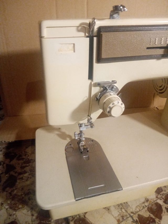maquina de coser SINGER