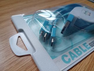 Cable con adaptadores