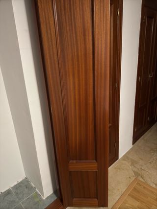 Armario empotrado de madera