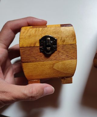 Dos cajas de madera con espejo ideal joyero
