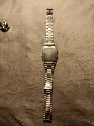 Reloj Casio analógico y digital 