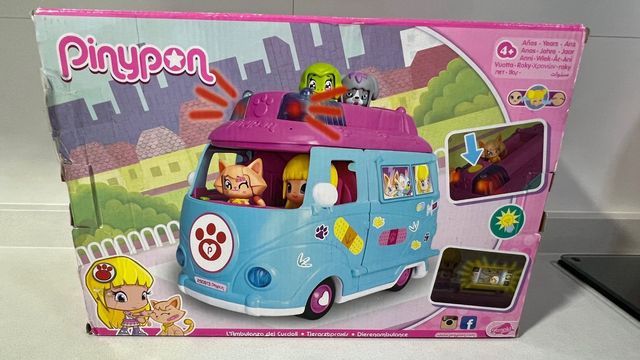 Ambulancia de mascotas Pinypon. NUEVA  3 figuras