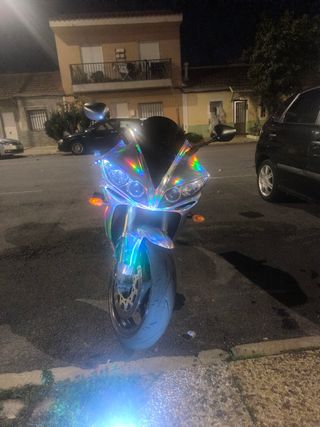 Yamaha r1