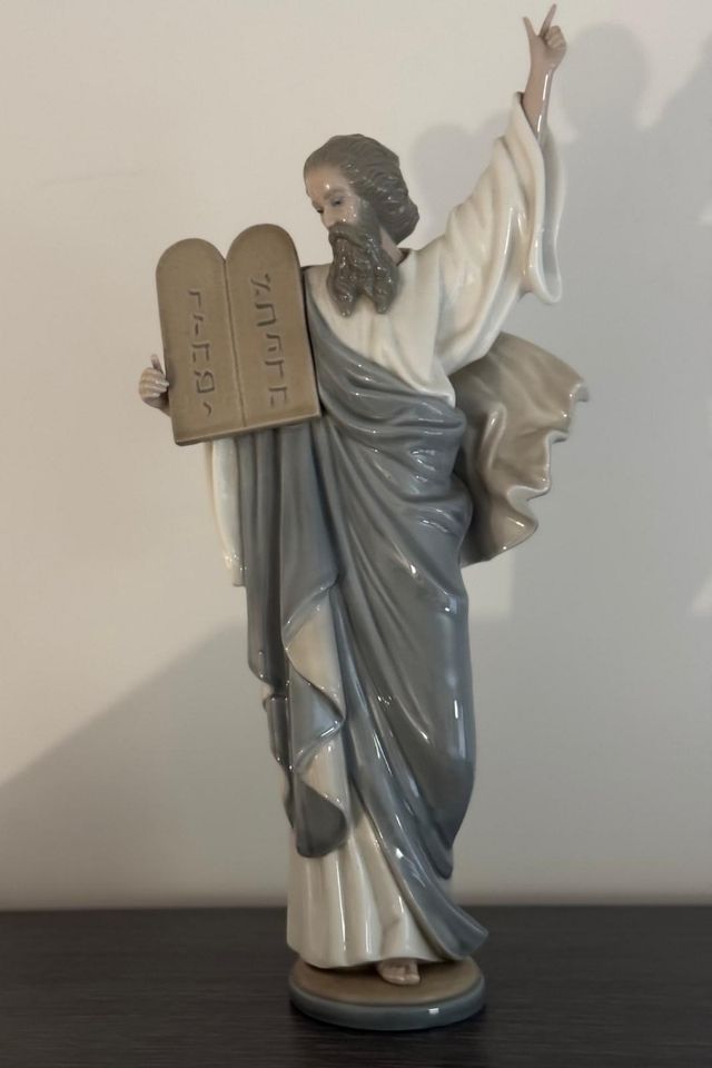 FIGURA PORCELANA LLADRÓ MOISÉS