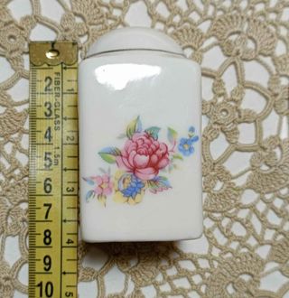 Salero y pimentero vintage de porcelana