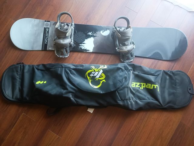 Tabla con fijaciones y botas Snowboard