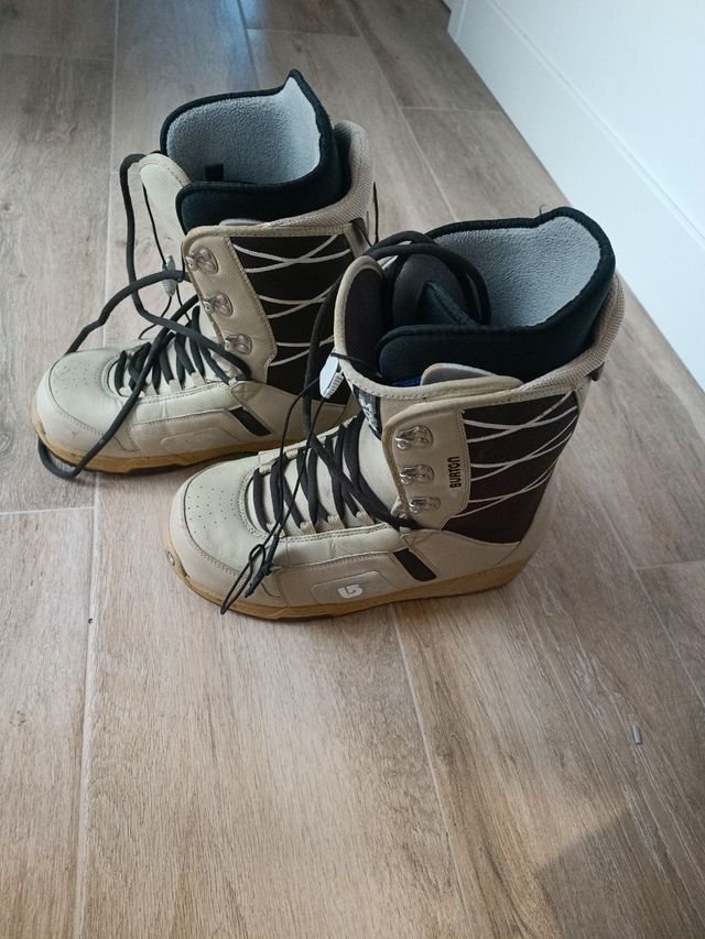 Tabla con fijaciones y botas Snowboard