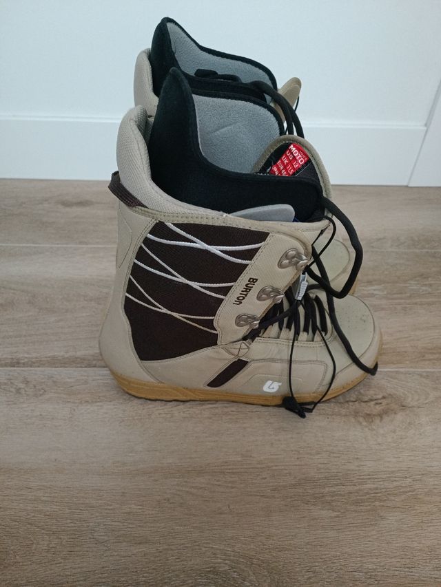 Tabla con fijaciones y botas Snowboard