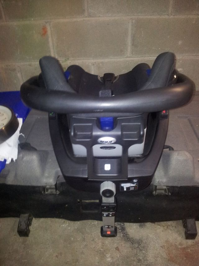 Sillita bebe para coche con soporte giratorio