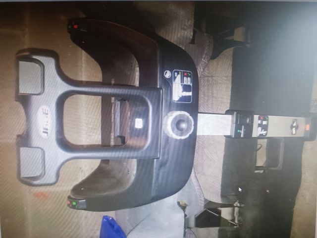 Sillita bebe para coche con soporte giratorio