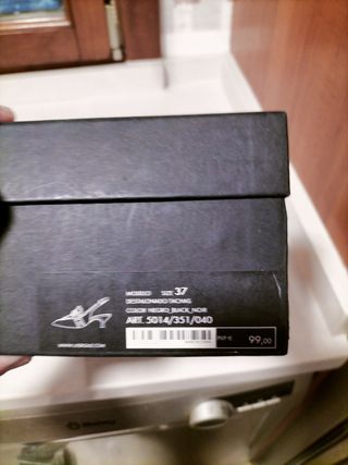 Zapatos tachuelas 