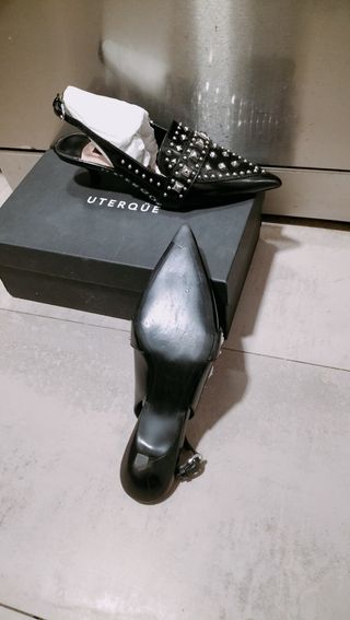 Zapatos tachuelas 