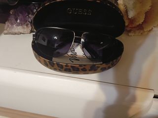 Gafas de mujer marca GUESS 