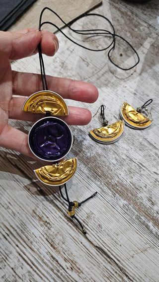 Juego de pulsera, pendientes y colgante