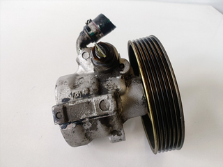 Bomba direccion Citroen Xsara picasso año 2006