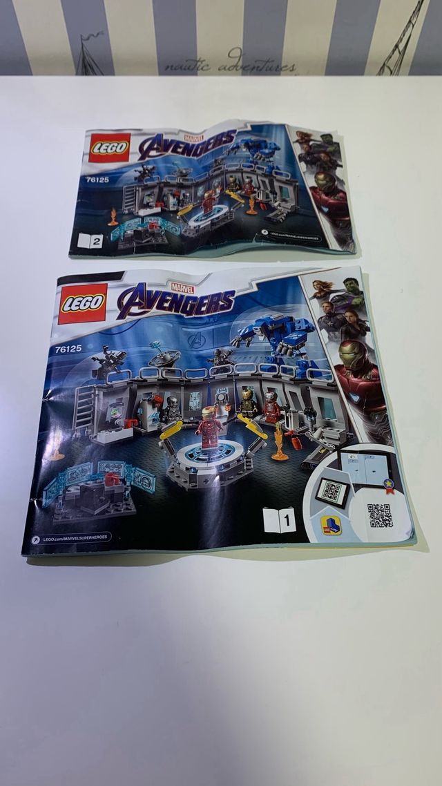 Sala armaduras Ironman de Lego.