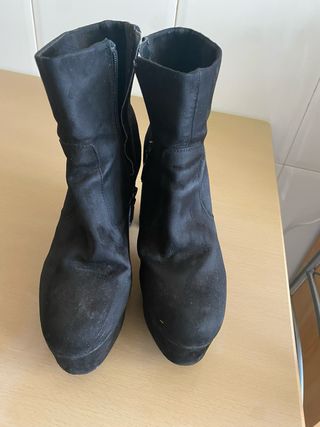 Botin negro plataforma talla 37
